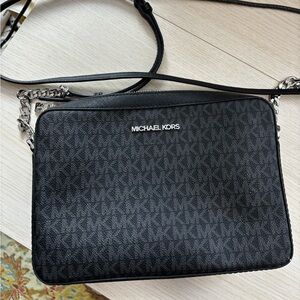 Michael Kors Crossbody Bag